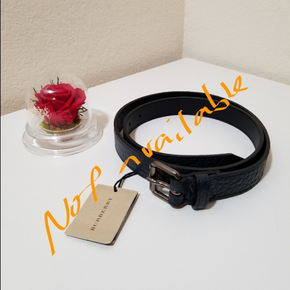 Burberry Womens Navy buckle belt sz 90 25mm